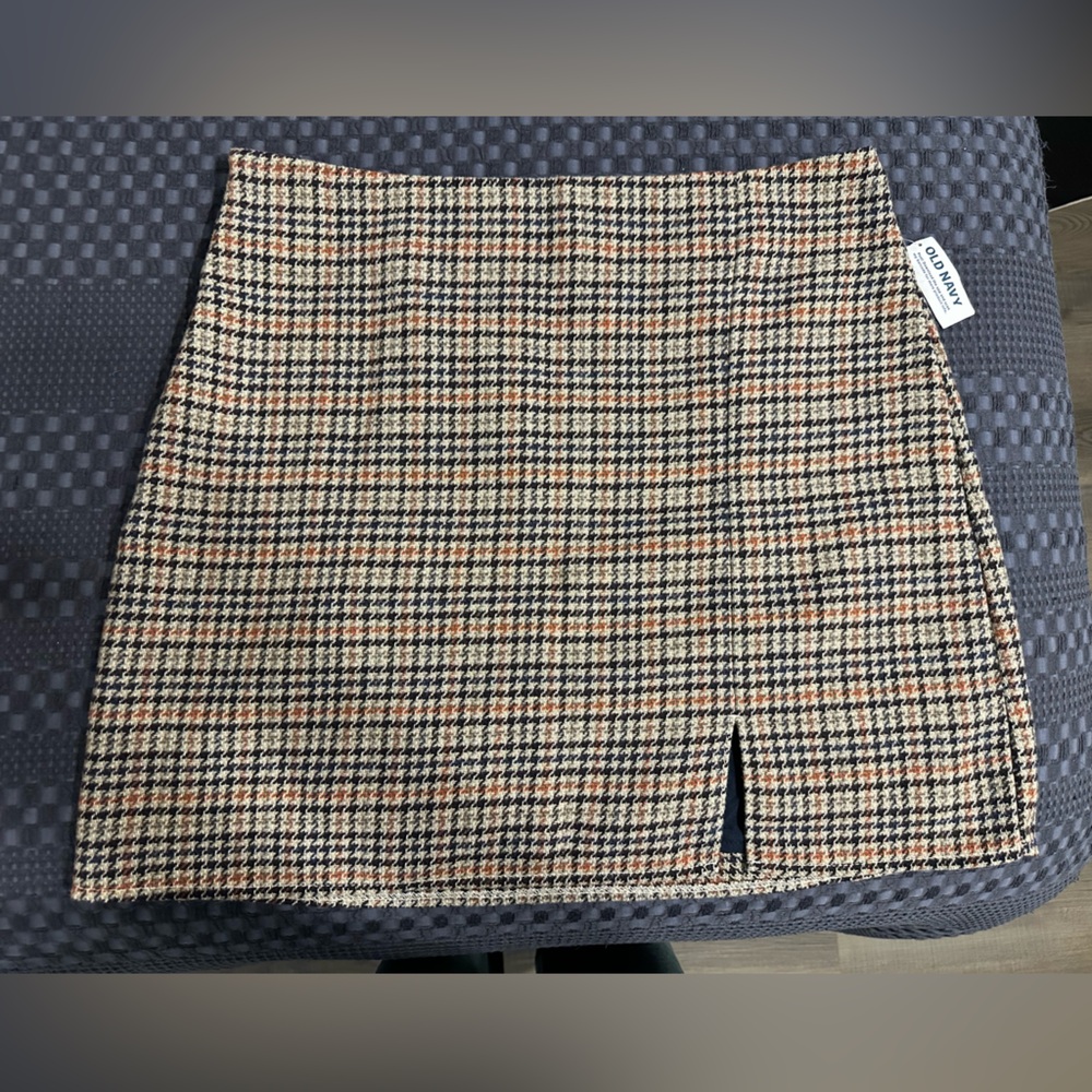 Old Navy Checkered Skirt in Black, White, and Orange